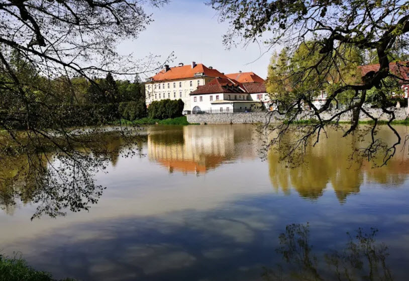 Zámek Tloskov, Czech Republic (Czechia)